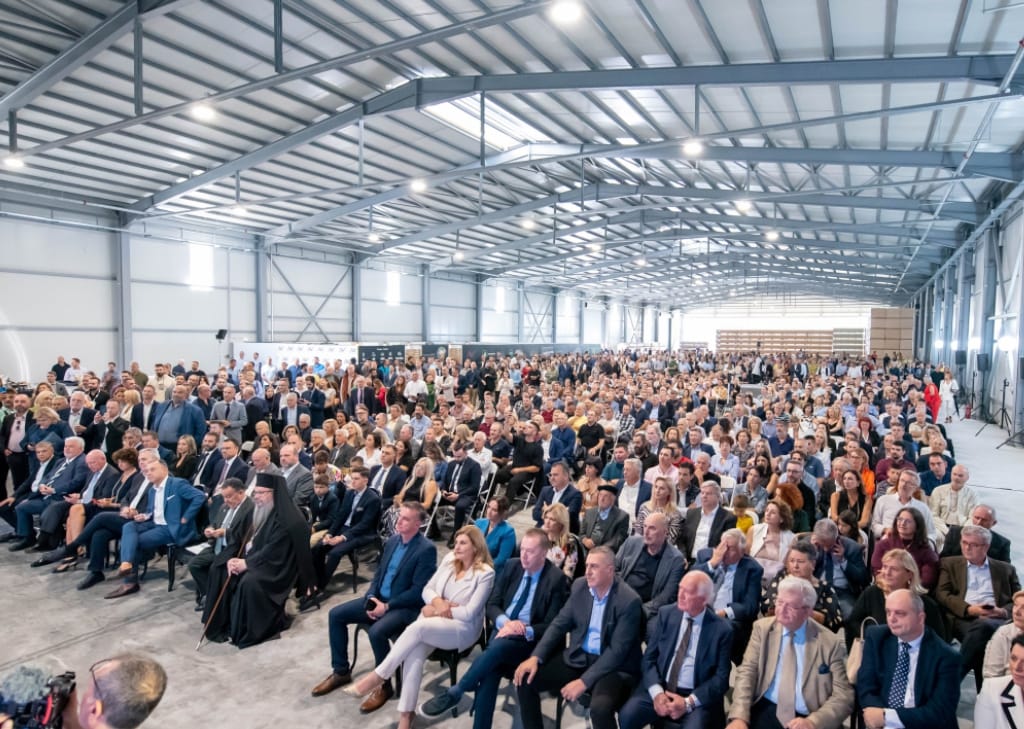 Crowd of people at the opening of ALFA WOOD GROUP